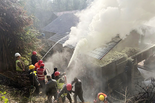 突發(fā)火災(zāi)，大墊高速公路TJ3項目緊急救援